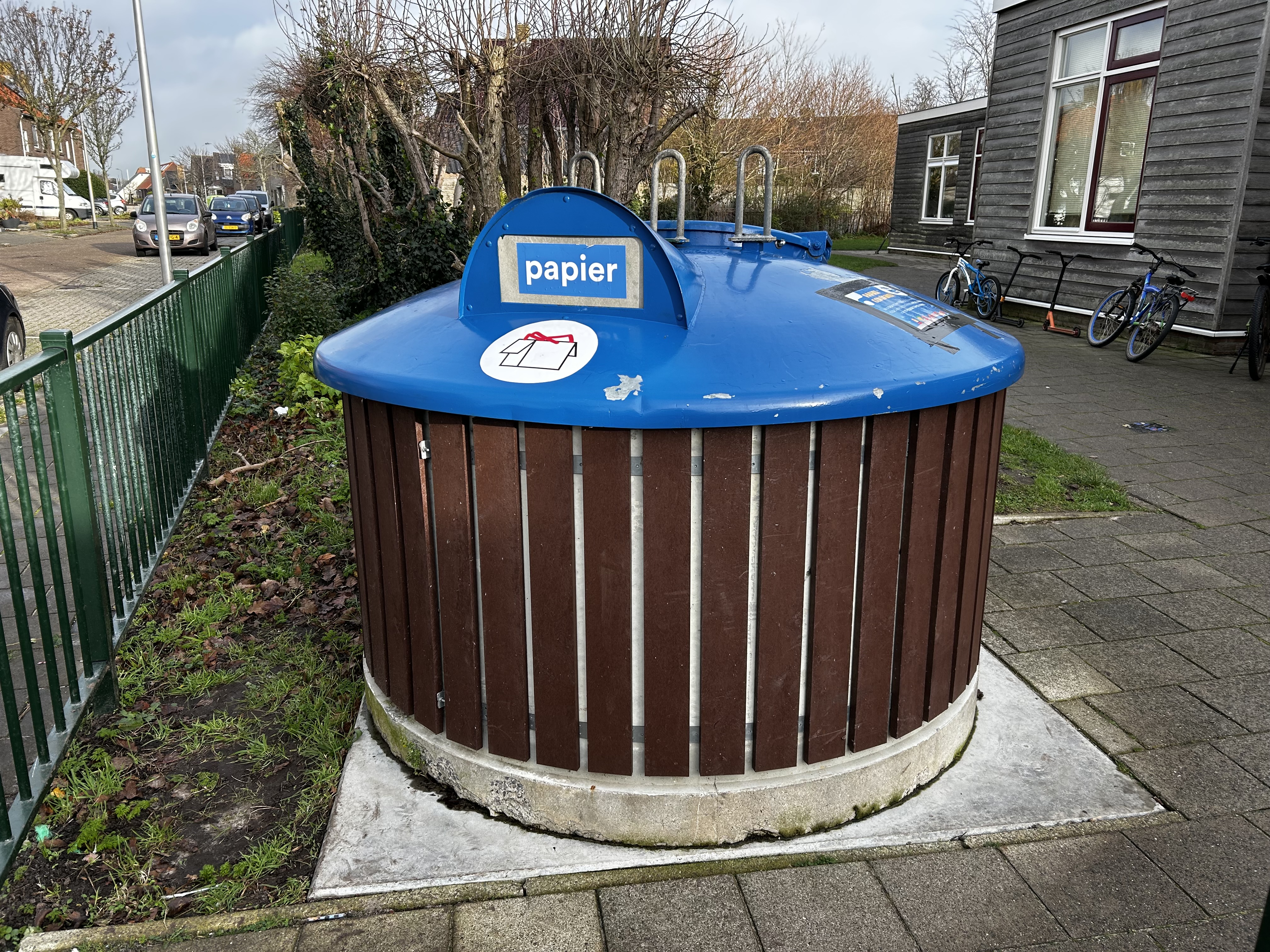 Papiercontainer tijdens Kerstvakantie afgesloten
